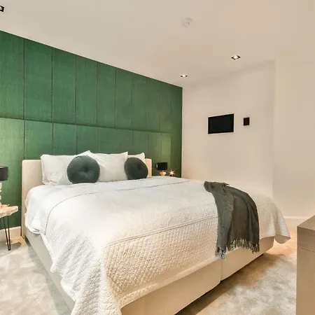 Elegant Oasis In The Heart Of Apartamento